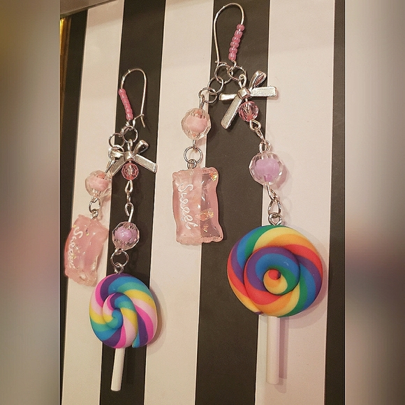 Handmade Adorable Lollipops & Sweet Candies & Bows Dangle Earrings - Picture 4 of 4